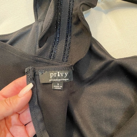 Black Crop top sleeveless with ruffle detail size small New NWT - Picture 6 of 11